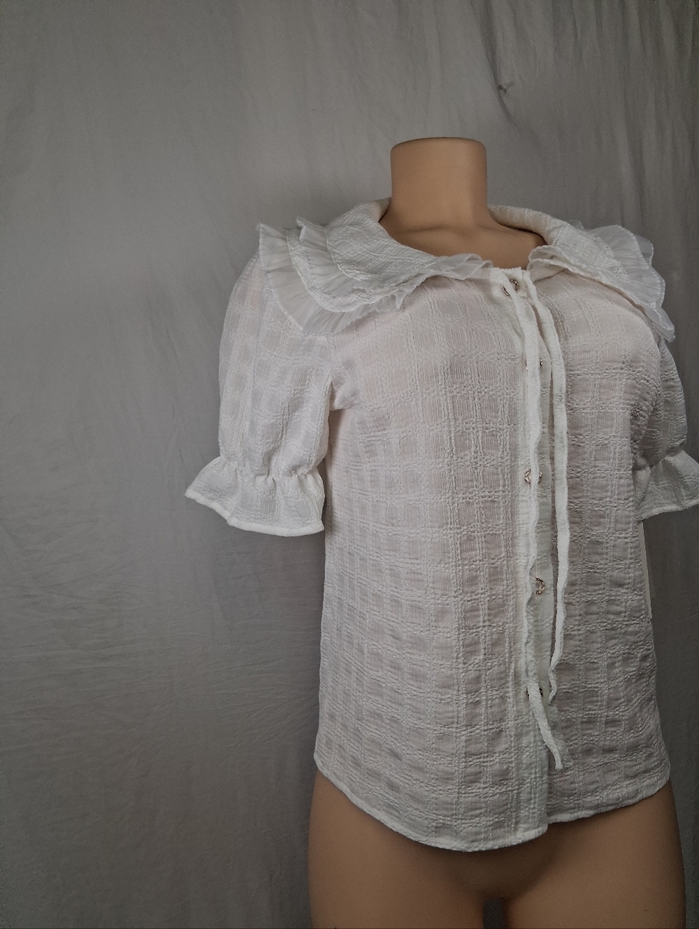 Cocoblue New Women's White Ruffled Collar Button-Front Top - Picture 10 of 15